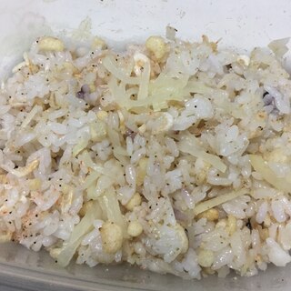 たくあんと干しエビの混ぜ御飯